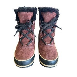 Sorel Tivoli II Waterproof Suede Short Snow Boots Burgundy Size 8.5